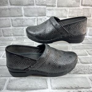 Dansko XP Professional Women’s 41 - 10.5/11 US Black Silver Leather Print Clog